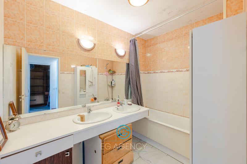 Appartement - 70 m² - 3 pièces