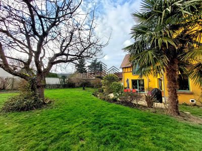 Maison - 160 m² - 5 pièces