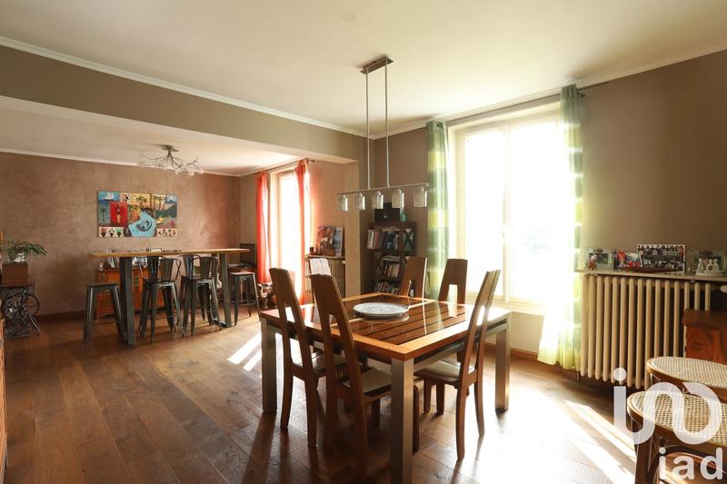 Maison - 270 m² - 10 pièces