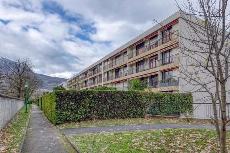 Appartement - 94 m² - 3 pièces