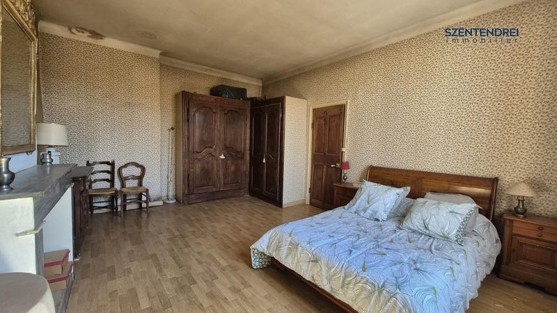 Maison ancienne - 203 m² - 8 pièces