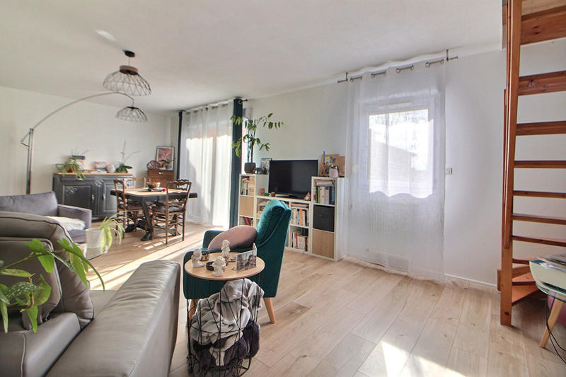 Appartement - 94 m² - 4 pièces