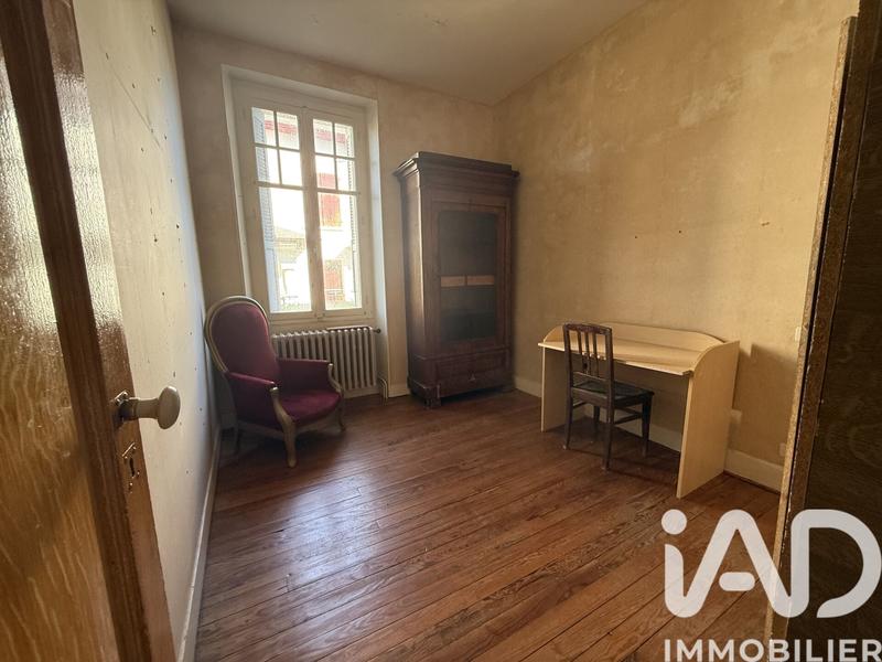 Maison - 225 m² - 7 pièces