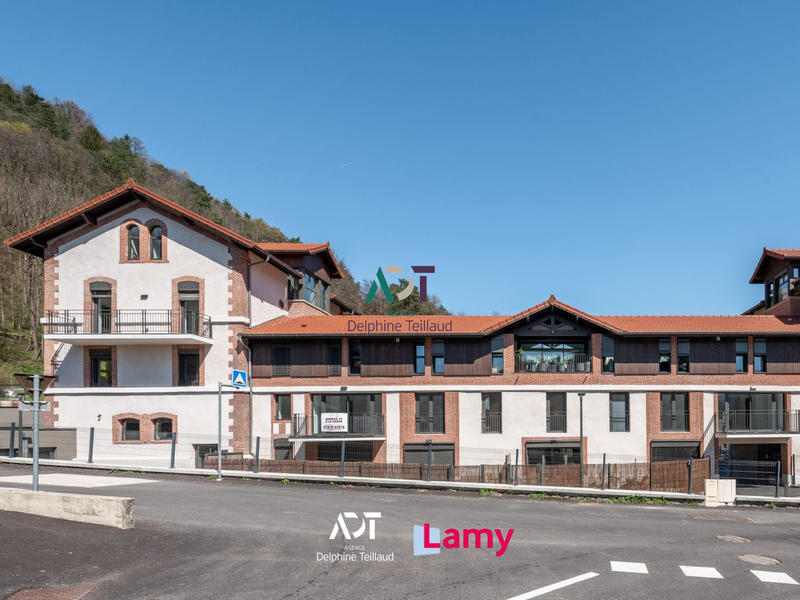 Appartement - 94 m² - 4 pièces