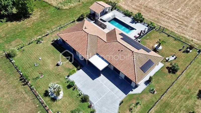 Maison - 190 m² - 5 pièces