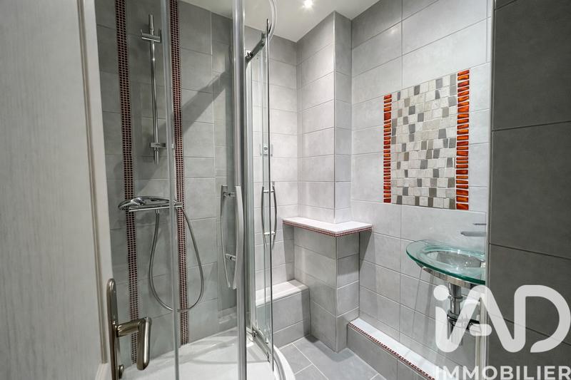 Appartement - 102 m² - 5 pièces