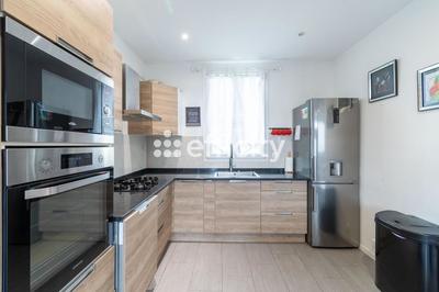 Pavillon - 60 m² - 4 pièces