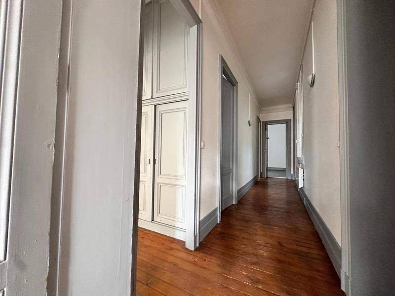 Appartement - 137 m² - 5 pièces