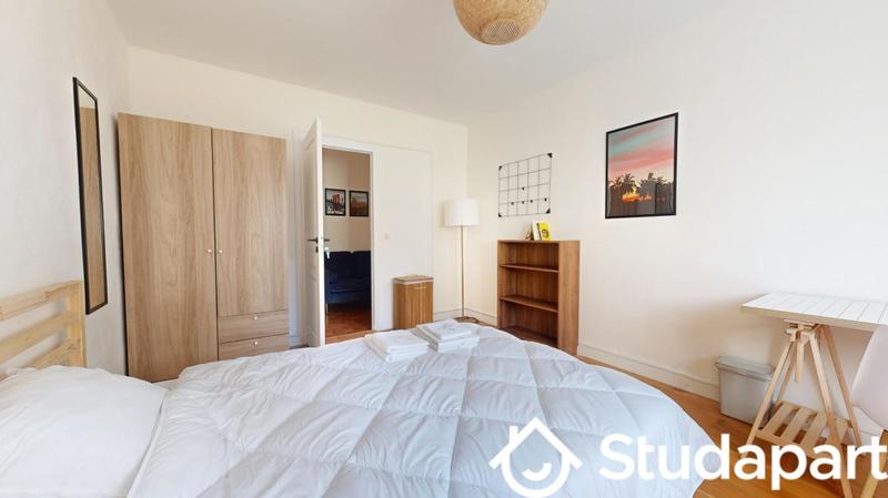 Chambre - 10 m² - 1 pièce