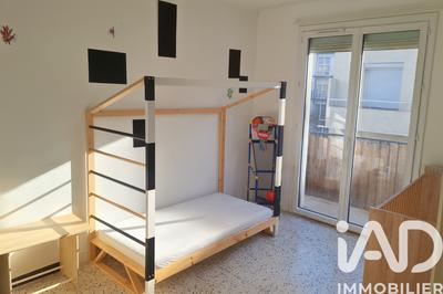 Appartement - 80 m² - 4 pièces