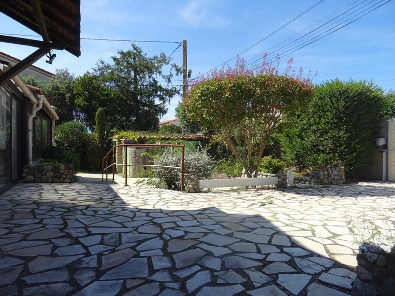 Villa - 162 m² - 6 pièces