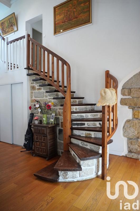 Maison - 168 m² - 8 pièces