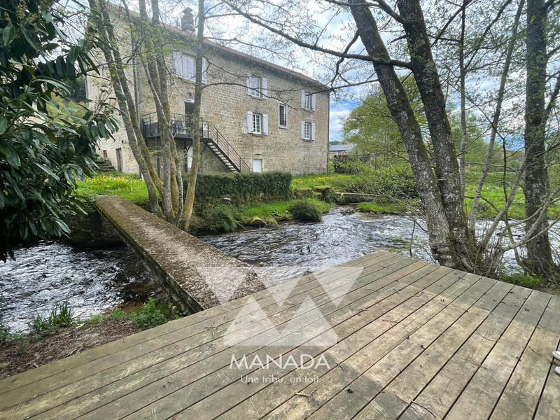 Maison - 225 m² - 6 pièces