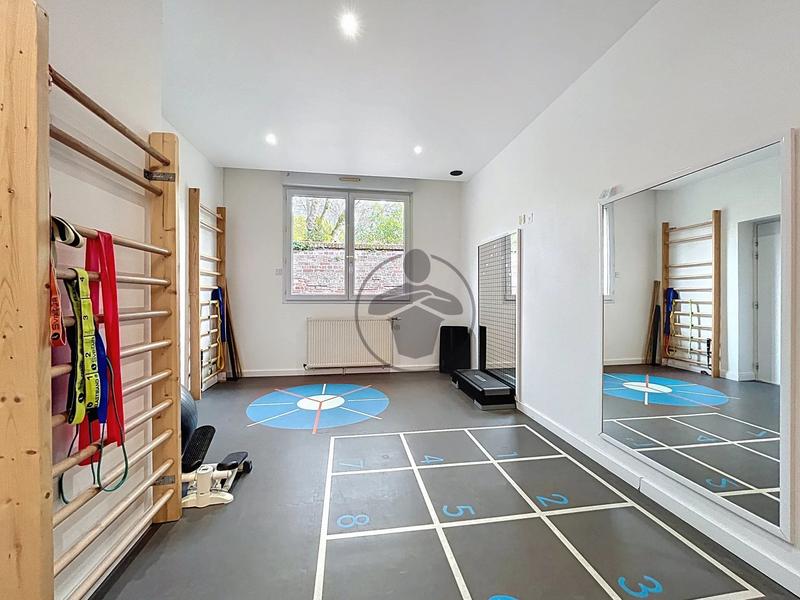 Bureau - 275 m² - 12 pièces