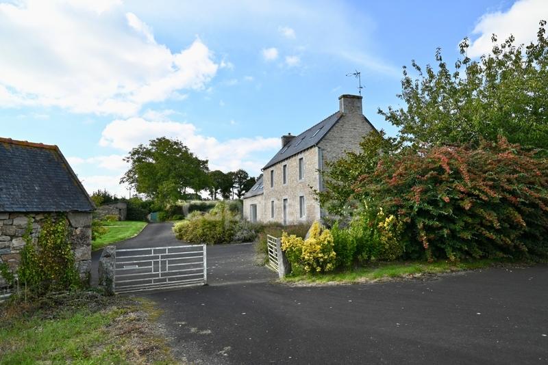 Maison en pierre - 175 m² - 10 pièces