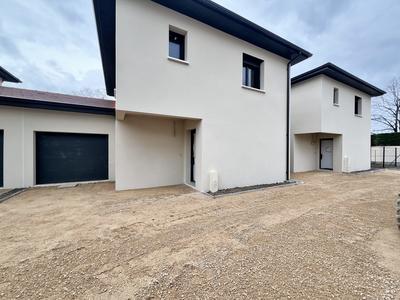 Maison - 96 m² - 4 pièces