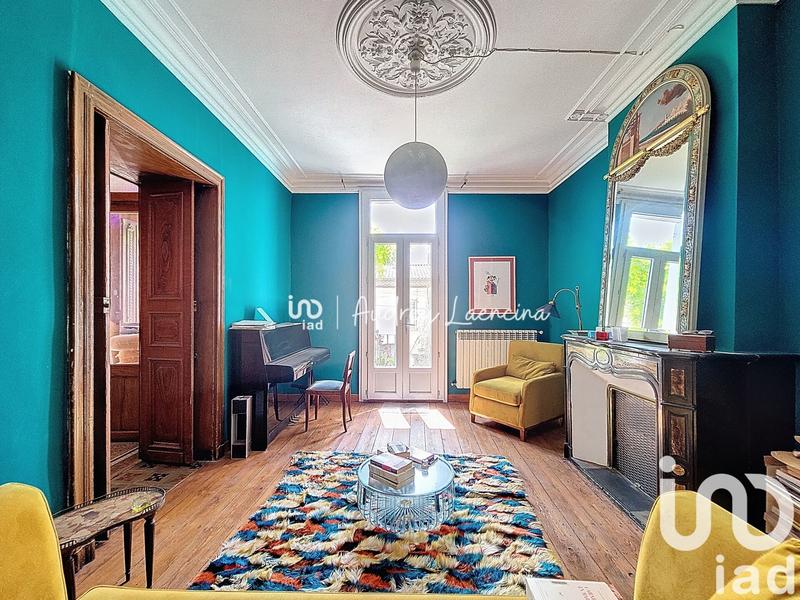 Maison - 391 m² - 12 pièces