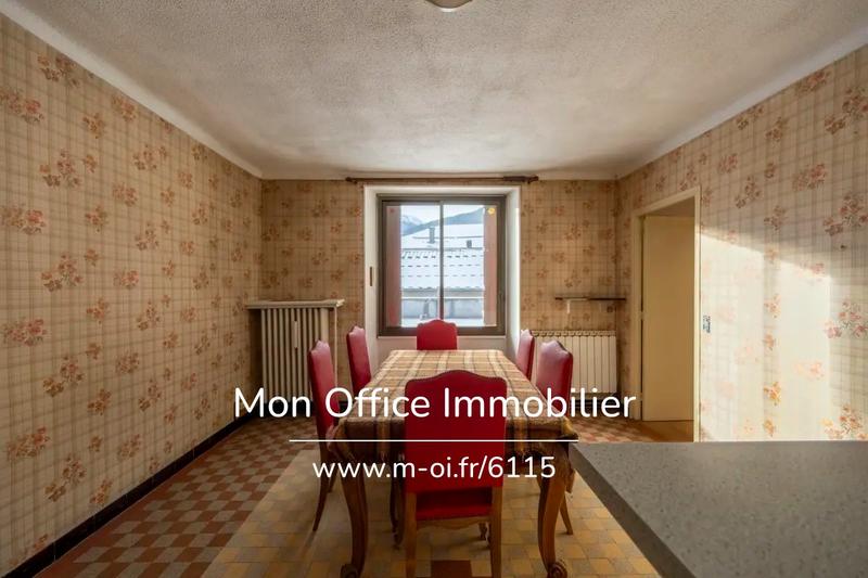 Maison - 713 m² - 10 pièces