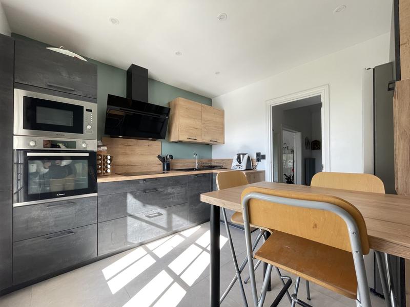 Villa - 200 m² - 10 pièces