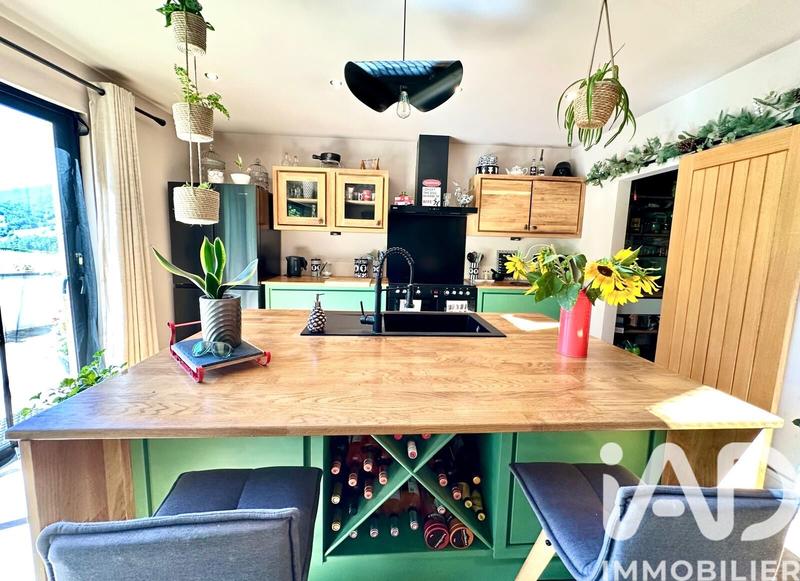 Châlet - 339 m² - 13 pièces