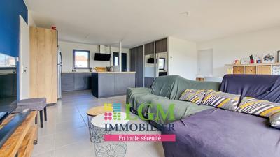 Maison - 96 m² - 4 pièces