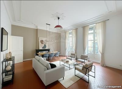 Appartement - 141 m² - 5 pièces