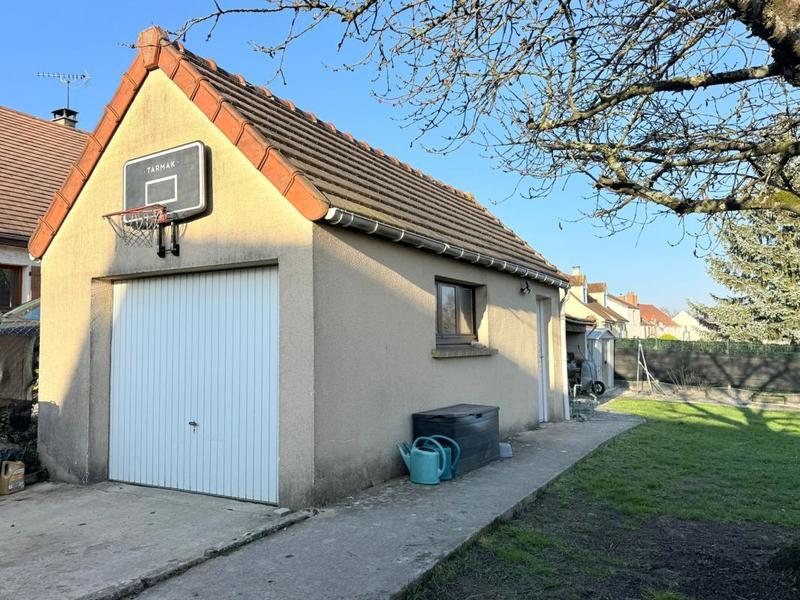 Maison - 104 m² - 5 pièces