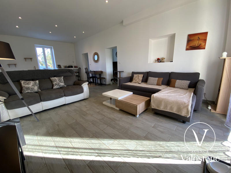 Maison - 198 m² - 6 pièces