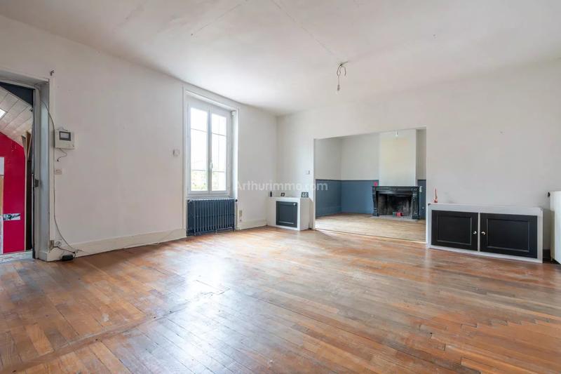 Maison - 223 m² - 8 pièces