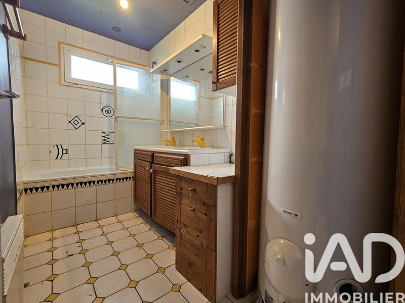 Maison - 92 m² - 6 pièces