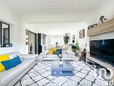 Maison - 258 m² - 11 pièces