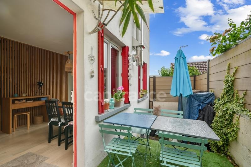 Maison - 98 m² - 5 pièces