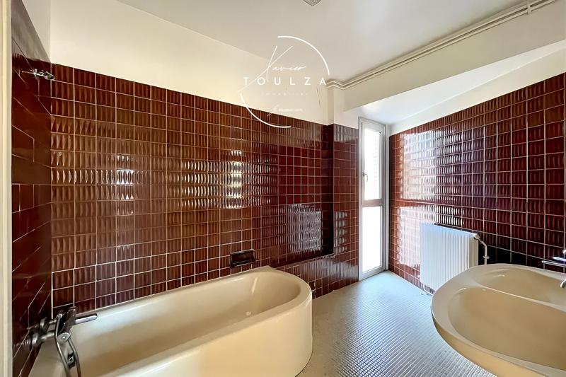 Appartement - 162 m² - 5 pièces