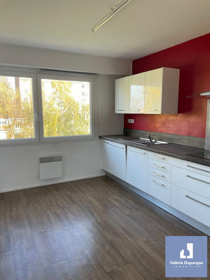 Appartement - 95 m² - 3 pièces