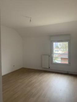 Appartement ancien - 80 m² - 3 pièces