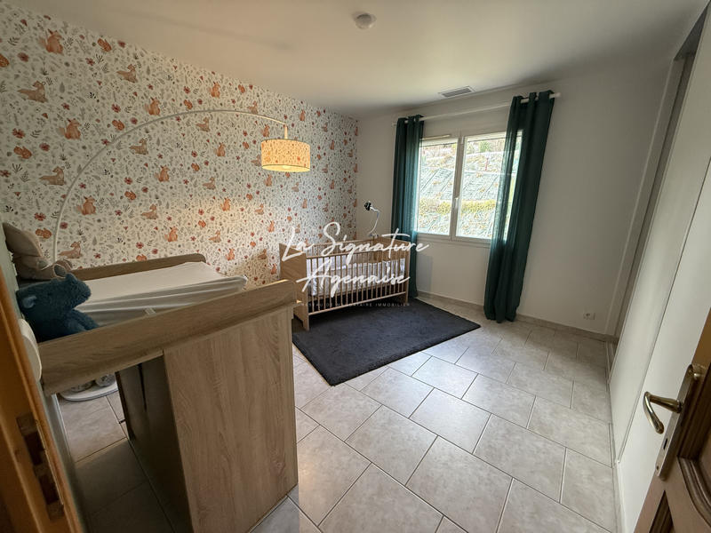 Maison - 220 m² - 7 pièces