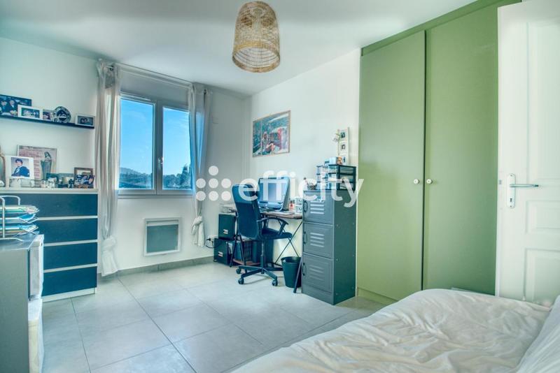 Villa - 100 m² - 4 pièces