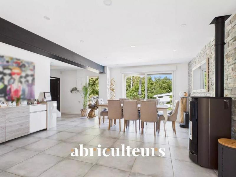 Villa - 150 m² - 6 pièces
