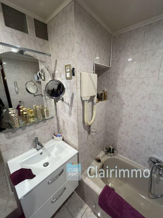 Villa - 160 m² - 8 pièces