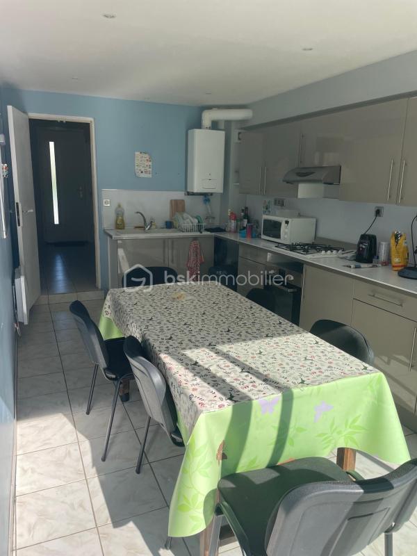 Maison - 94 m² - 5 pièces