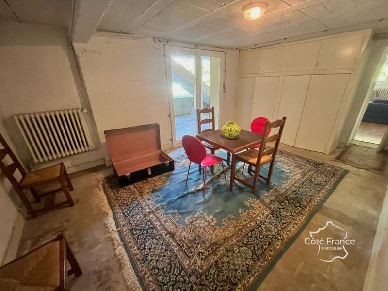 Propriété - 236 m² - 8 pièces