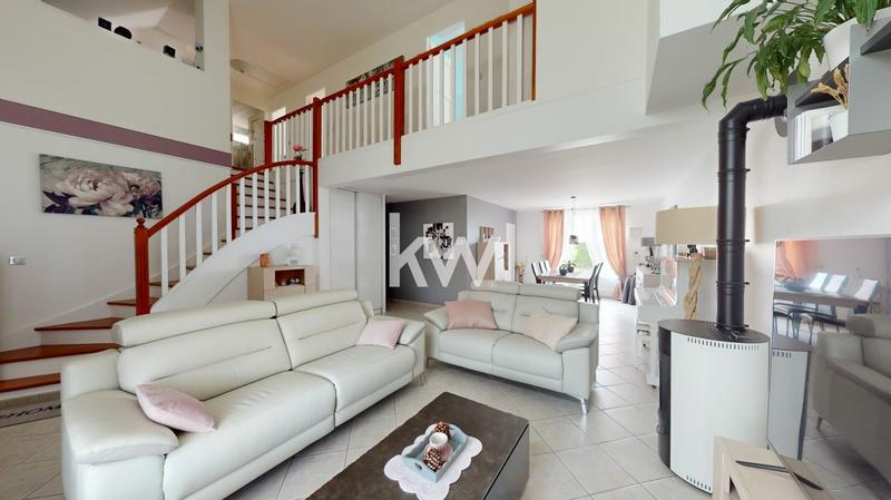 Maison - 142 m² - 6 pièces