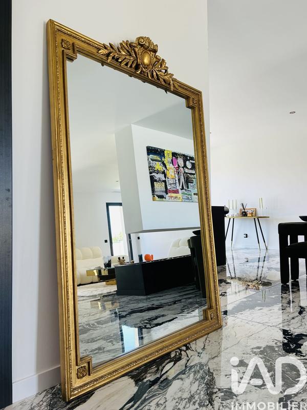 Maison - 180 m² - 5 pièces