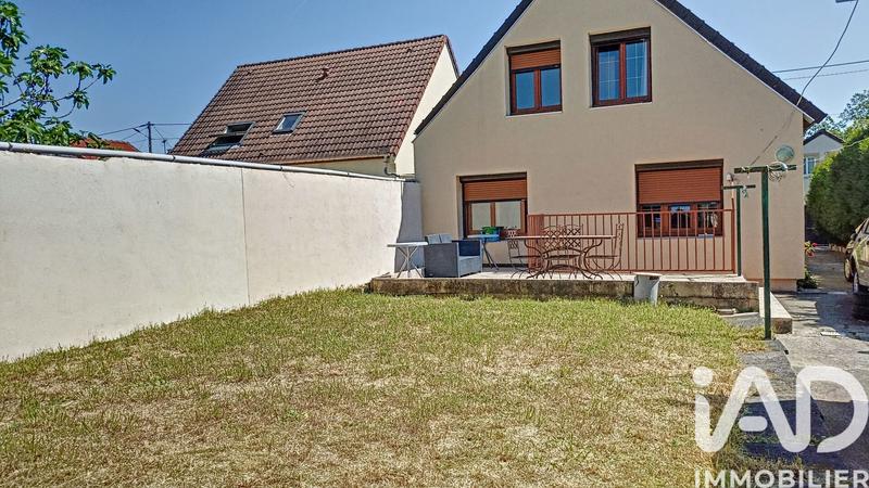 Maison - 156 m² - 8 pièces