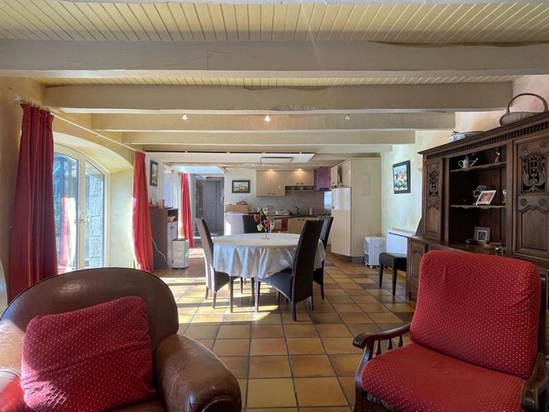 Maison - 200 m² - 9 pièces