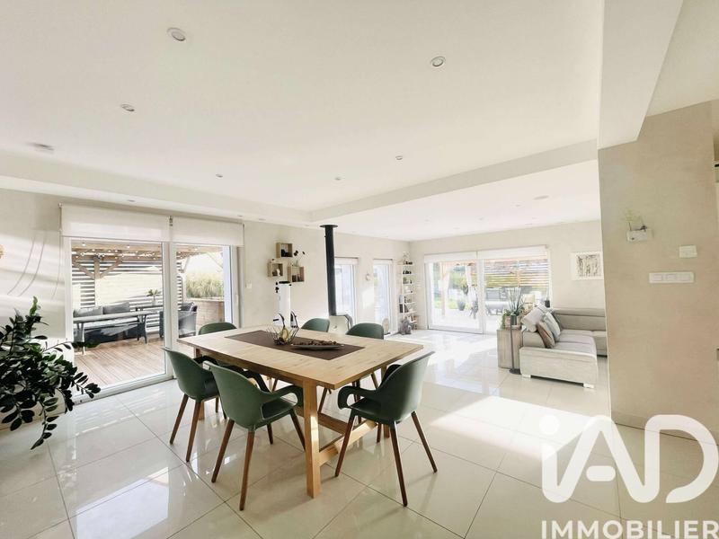 Maison - 172 m² - 7 pièces