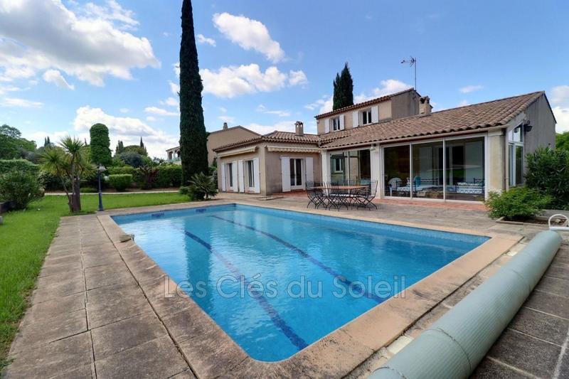 Villa - 161 m² - 6 pièces