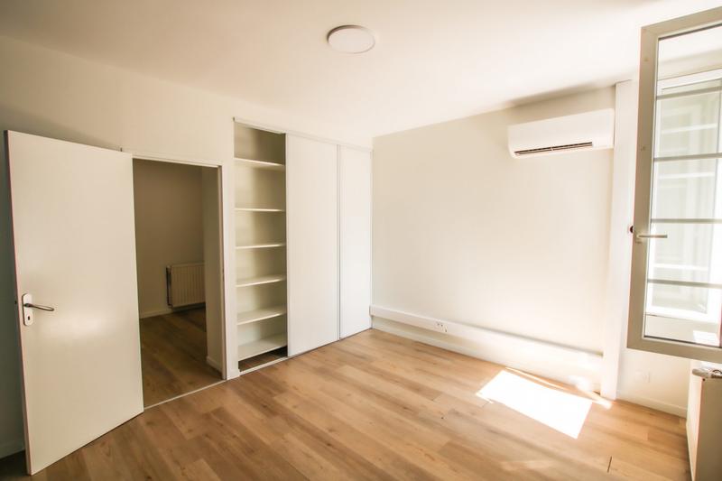 Bureau - 254 m² - 9 pièces