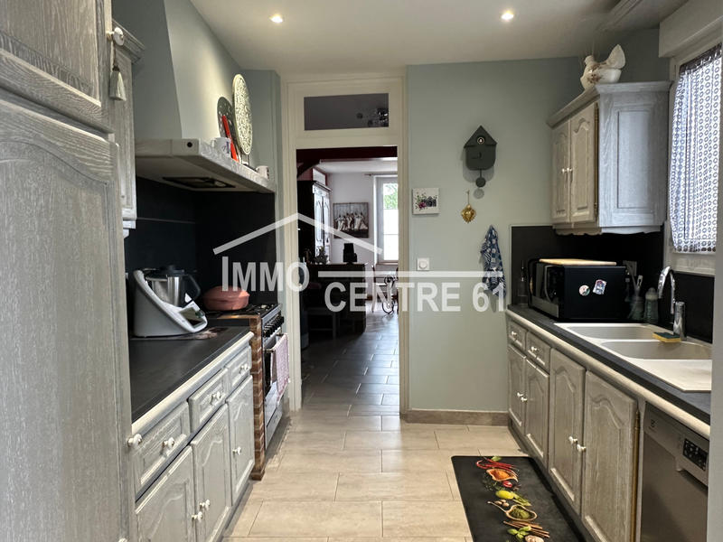 Maison - 163 m² - 9 pièces