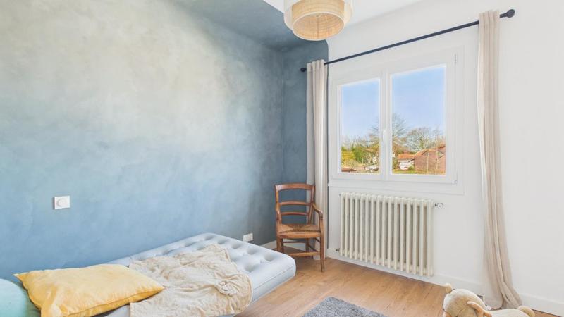 Maison - 325 m² - 7 pièces